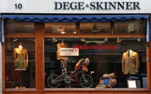 J. Dege & Sons, si caratterizza per una linea sportivo-militare.