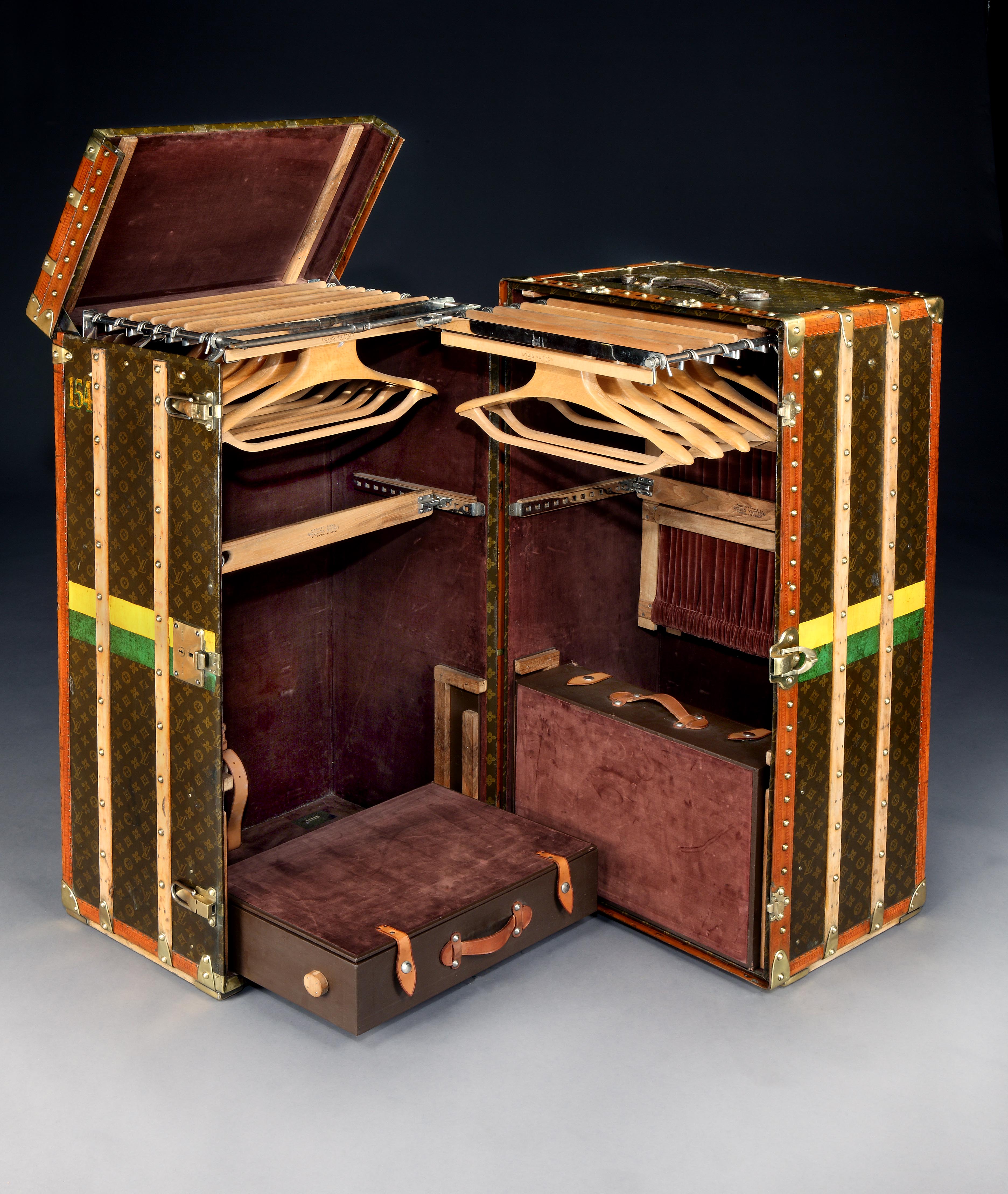 louis vuitton trunk suitcase