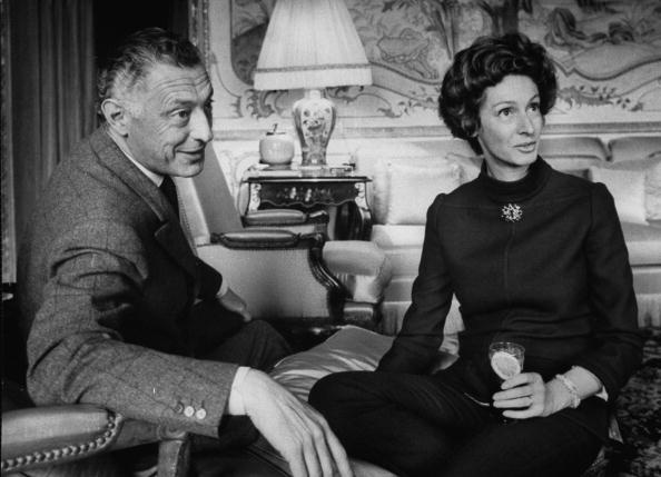 Gianni e Marella Agnelli in una stanza della casa di Villar Perosa.