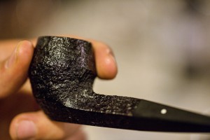 Il primo passo sulle orme dell'eleganza -dettaglio pipa