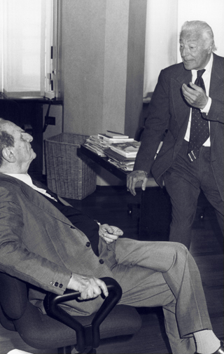 Gianni Agnelli with Norberto Bobbio in La Stampa in 1991 .