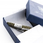 Bracciale in pelle Eddy verde nella sua confezione