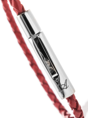 Bracciale in pelle Skin Rosso -dettaglio chiusura e logo L'Avvocato