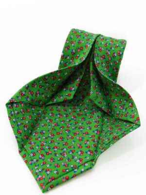 Cravatta Sette Pieghe Marella Verde Pastello Scuro- dettaglio lavorazione artigianale