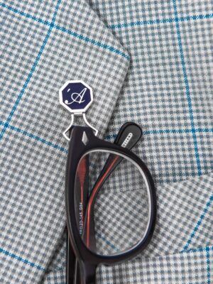 Pin Portaocchiali "Oceano" - indossato