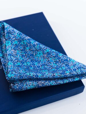 Pochette John Grigio Segnale con la sua confezione