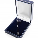 Spillone in argento e smalto blu 