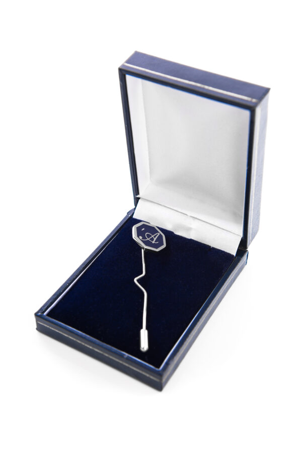 Spillone in argento e smalto blu 